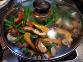 Stir-fried String Beans with Fresh Mushrooms and Color Peppers recipe