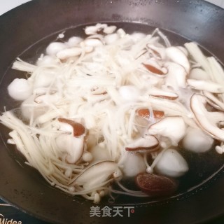 Enoki Mushroom Fish Ball Soup recipe