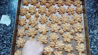 Bean Scented Sakura Cookies recipe