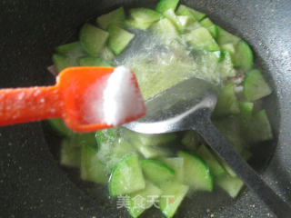 Boiled Vermicelli with Bacon and Green Radish recipe