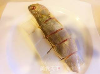 Steamed Yellow Croaker with Tofu recipe