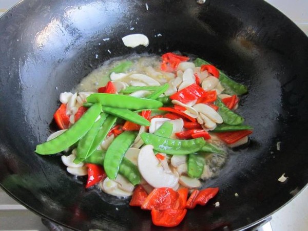 Fried Mushrooms with Snow Peas recipe