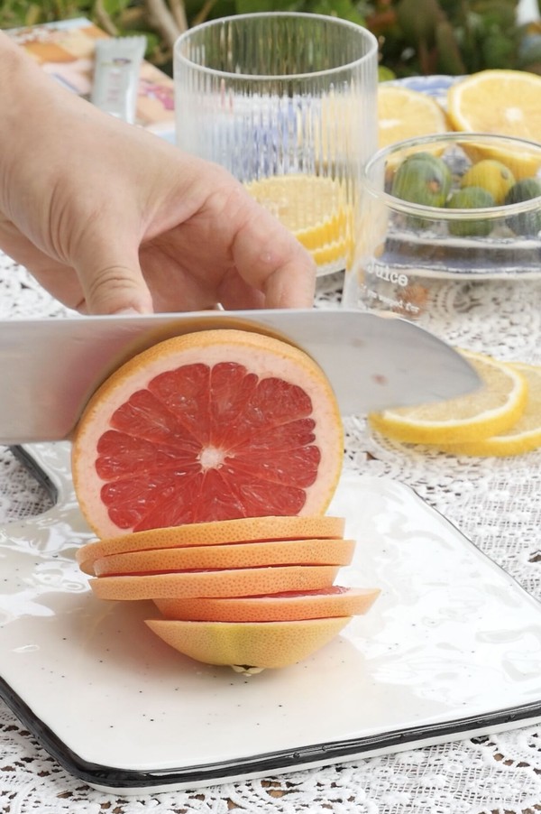 Icy and Pleasant Lemon and Grapefruit Sparkling Water recipe