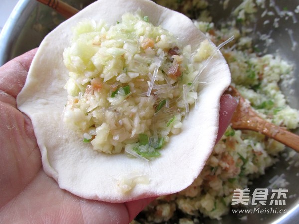 Cabbage Shrimp Veggie Bun recipe