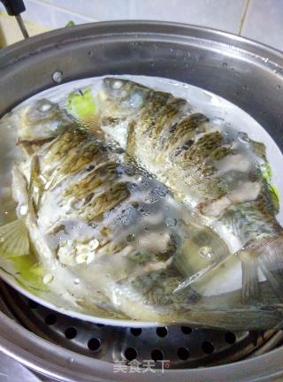 [sichuan] Crucian Carp with Cold Sauce recipe