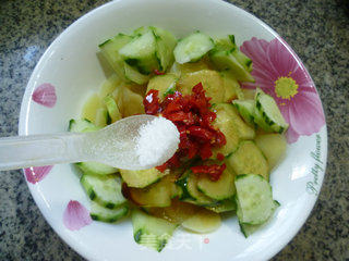 Tiger Skin Cucumber with Potatoes recipe