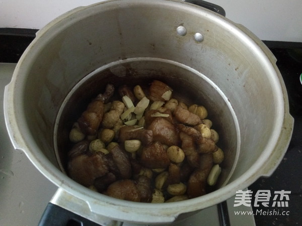 Braised Pork with Chestnut recipe