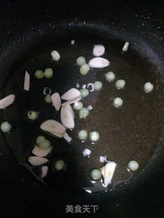 Spicy Cauliflower Stir-fried Fungus recipe