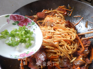 Carrot Beef Fried Noodles recipe