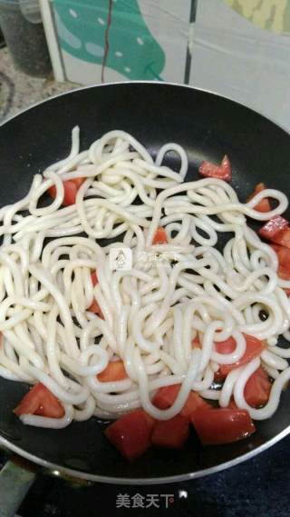 Fried Udon Noodles with Tomato recipe