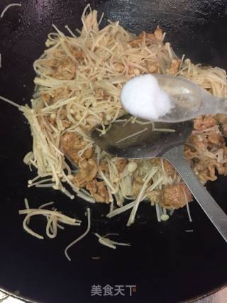 Fried Pork with Enoki Mushroom recipe