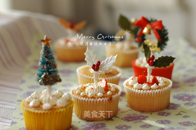 Gorgeous Cream Cup Cake to Welcome The Year of The Goat recipe