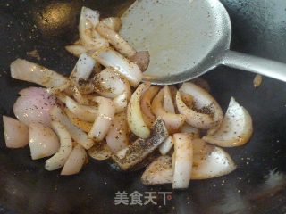 Fried Beef Slices with Onions recipe