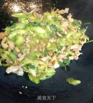 Stir-fried Duck with Bitter Gourd recipe