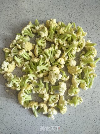 Stir-fried Organic Cauliflower with Green Onion recipe