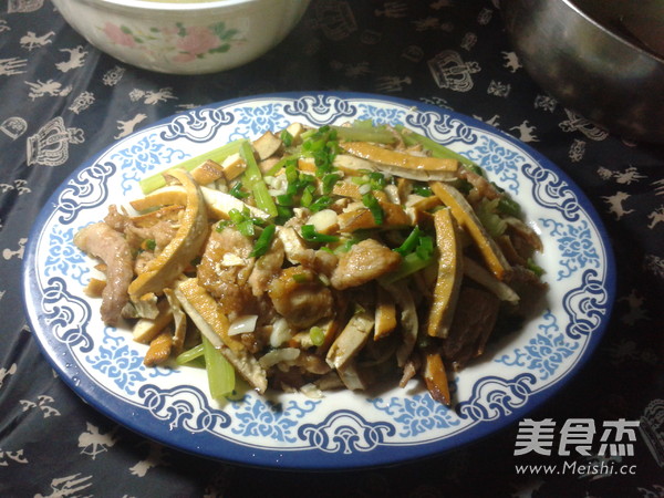 Fried Pork with Dried Tofu recipe