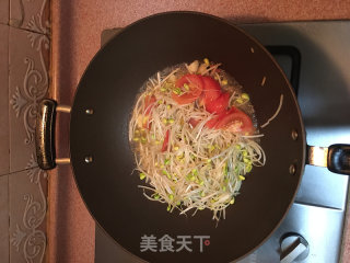 Stir-fried Bean Sprouts with Tomato recipe
