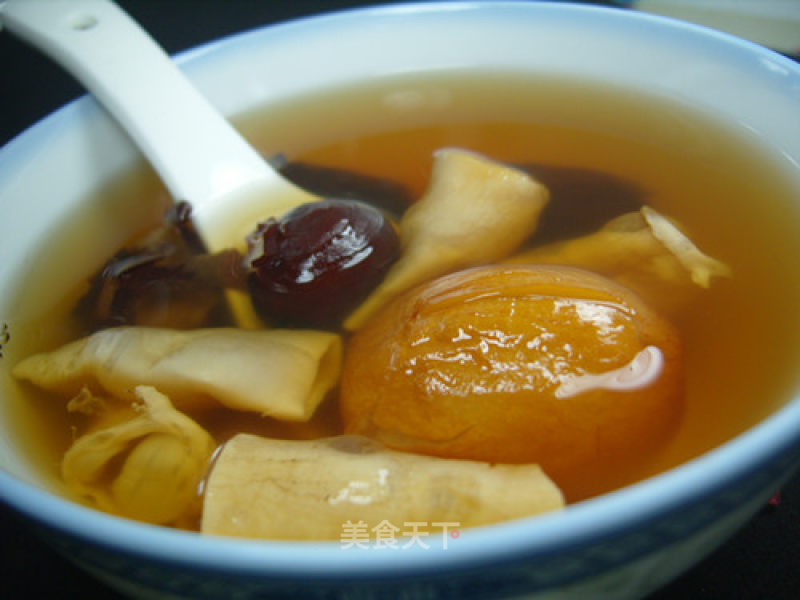 Three Kinds of Jujube Stewed with Tongjiao recipe