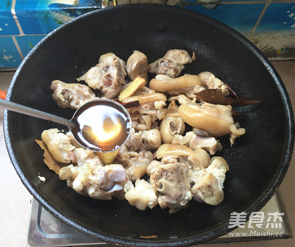 Braised Pork Trotters with Dried Bamboo Shoots recipe