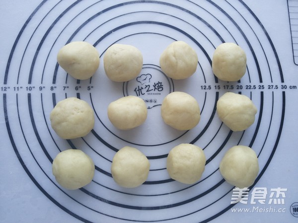 Beijing Style Self-made White Moon Cakes recipe