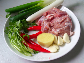 Stir-fried Lamb with Scallions recipe