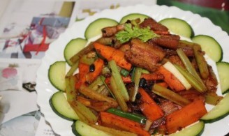 Stir-fried Pork Belly with Seasonal Vegetables