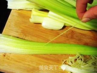 Quick-fried Side Dish for Beauty and Face-lifting---stir-fried Shrimp with Celery recipe