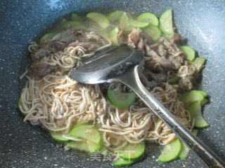 Zucchini Beef Slices Boiled and Shredded recipe