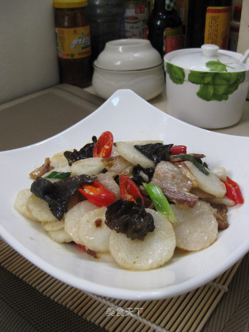 Yam and Fungus Pork Slices recipe