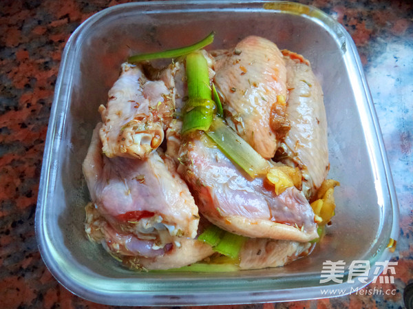 Herb Roasted Chicken Wings recipe