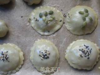 Curry Beef Pastry Mooncakes recipe