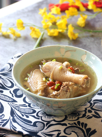 Chinese Wolfberry Stewed Chicken Soup