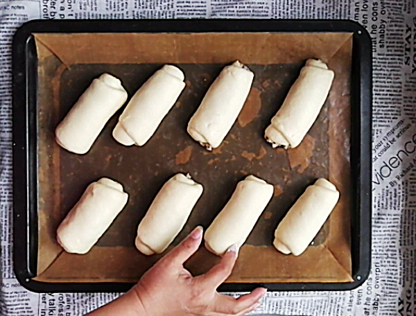 Tricolor Quinoa Bread Rolls recipe