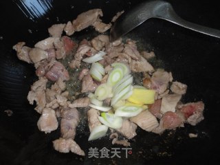 Stewed Noodles with Taro and Pork recipe