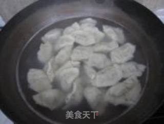 Pork Dumplings with Willow Sprouts recipe