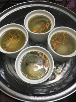 Stewed Abalone with Cordyceps Flower and American Ginseng recipe