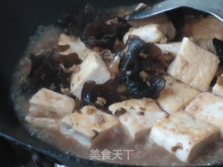 Braised Tofu with Homemade Meat Sauce recipe