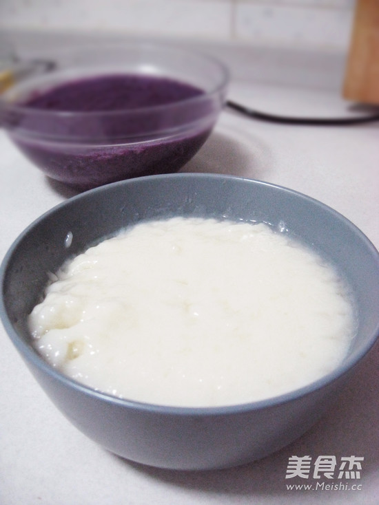 Milky Glutinous Rice and Purple Potato Rolls recipe