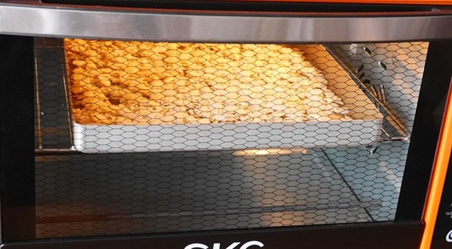 Caramel Almond Shino Noodle Pound Cake recipe