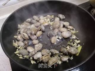 Stir-fried Clam with Perilla Bean and Garlic recipe