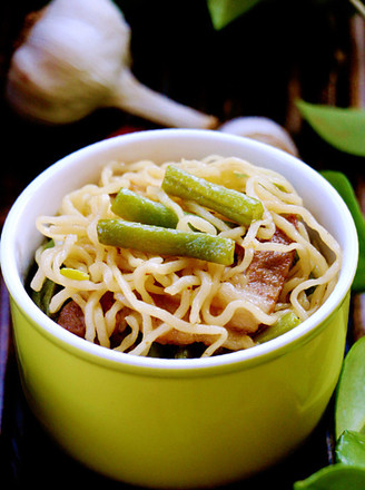 Braised Noodles with Beans recipe