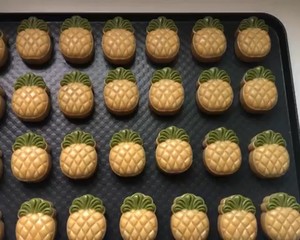 Cantonese-style Pineapple Mooncakes (the Hottest in 2020) recipe