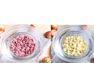 【strawberry Filled Chocolate】 recipe