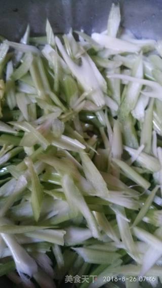 Celery Mix Pork Slices recipe