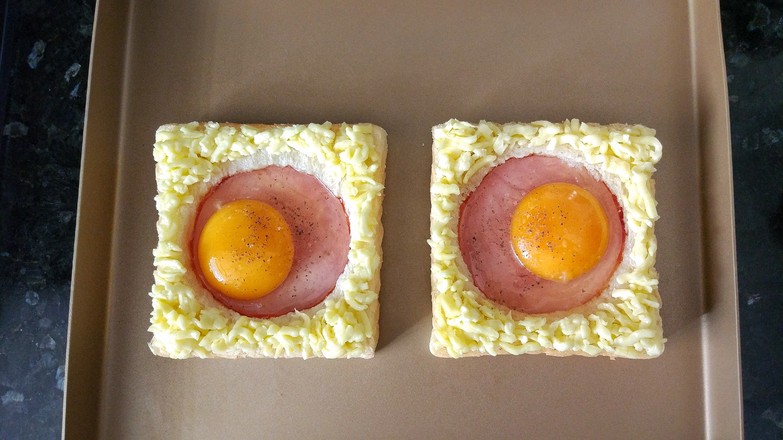 Baked Egg Ham Toast Slices recipe