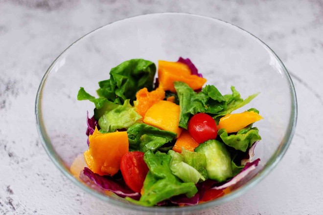 Garlic Salad with Seasonal Vegetables and Fruits recipe