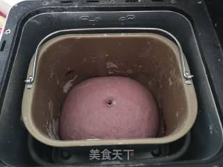 #四session Baking Contest and 爱吃节# Egg Yolk Bean Paste Cranberry Buns recipe