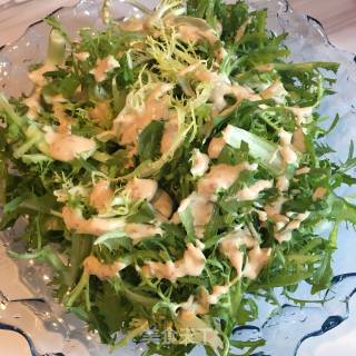 Nut Salad with Bitter Chrysanthemum recipe