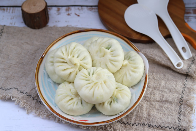 Chinese Chives, Eggs, Vermicelli Buns recipe