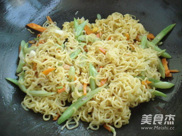 Instant Noodles Stewed Noodles recipe